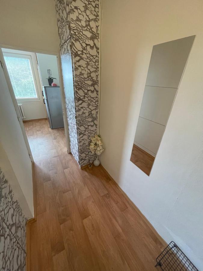 Klidny Byt Na Okraji Trutnova Apartment ภายนอก รูปภาพ